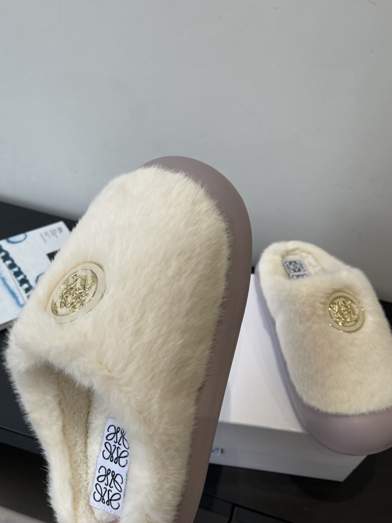 L0ew* slippers
